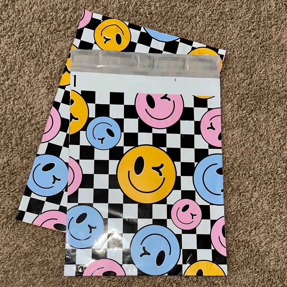Poly mailers Smiling face 10x13 (15pcs)